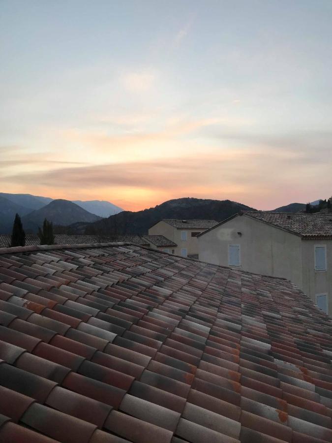 La Tour De Guet Aparthotel Montbrun-les-Bains Exterior photo